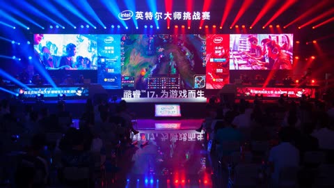 更是
